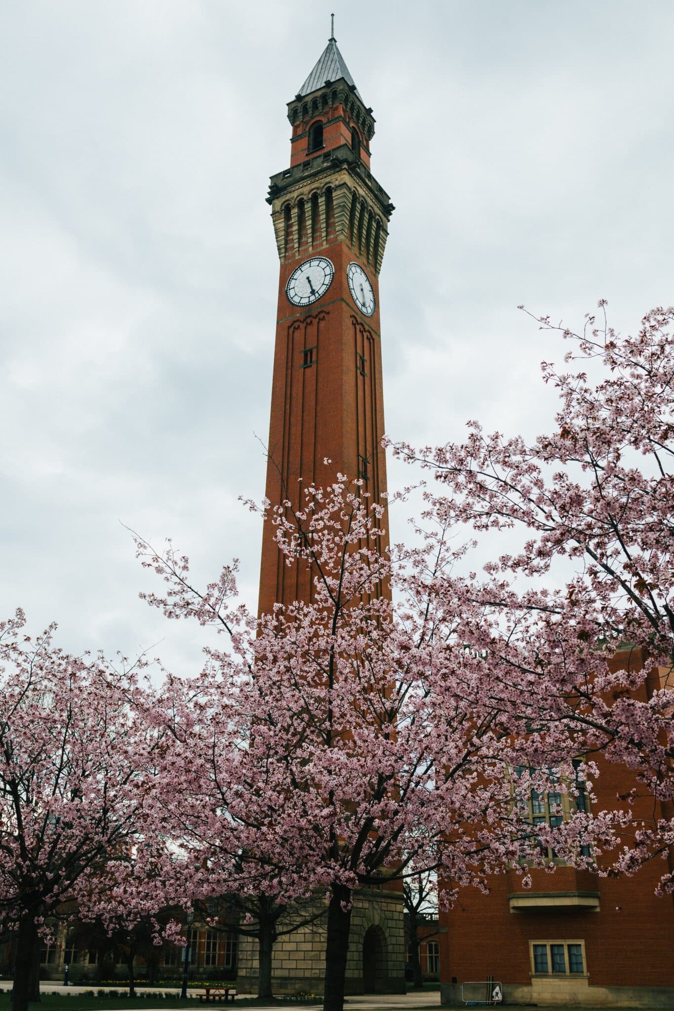 University of Birmingham clock tower - UoB homes a range of lecturer jobs in Birmingham